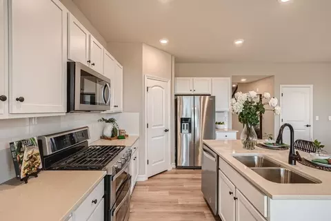 Kitchen - 582 Crestone St, Johnstown, CO 80534 photo 8 of 8
