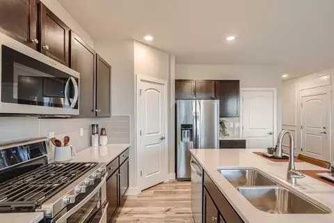 Kitchen - 582 Crestone St, Johnstown, CO 80534 photo 6 of 8