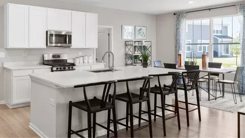 Kitchen - 1000 Waterford St, Algonquin, IL 60102 photo 2 of 4
