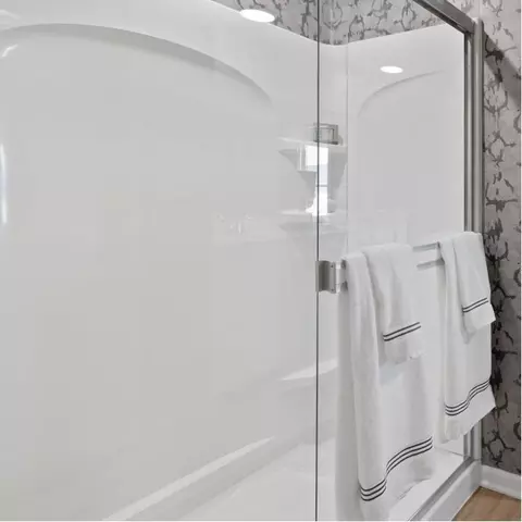 Bath - 1000 Waterford St, Algonquin, IL 60102 photo 1 of 5