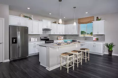 Kitchen - E Orange Ave. And Estes Rd., Eustis, FL 32736 photo 1 of 1