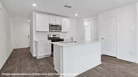 Kitchen - 1412 Sequoia Park, Adkins, TX 78101 photo 1 of 13