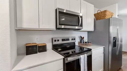 Kitchen - 1412 Sequoia Park, Adkins, TX 78101 photo 11 of 13
