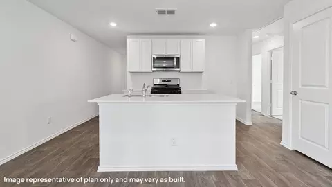 Kitchen - 1412 Sequoia Park, Adkins, TX 78101 photo 2 of 13