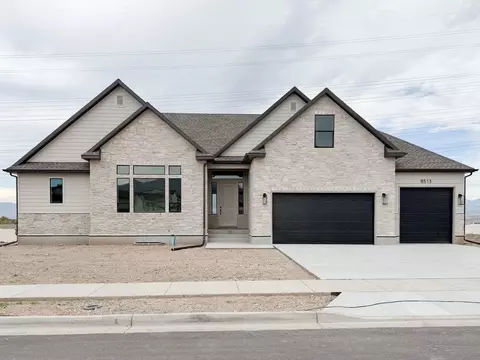 8513 S Maple Water Dr, West Jordan, UT 84081