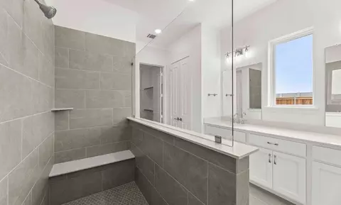 Bath - 2229 Switchgrass Dr, Argyle, TX 76226 photo 2 of 4