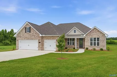 201 Applewood Ct, Huntsville, AL 35811