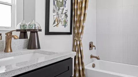 Bath - 1400 Bellagio Loop, Tavares, FL 32778 photo 5 of 6
