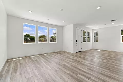 Living - 1055 Ginkgo Cir, Davis, CA 95618 photo 1 of 2