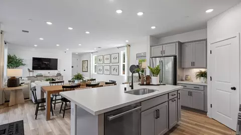 Kitchen - 1055 Ginkgo Cir, Davis, CA 95618 photo 4 of 5