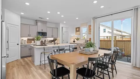 Dining - 1055 Ginkgo Cir, Davis, CA 95618 photo 1 of 3