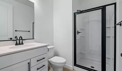 Bath - 5394 N Saddle Stone Dr, Eagle Mountain, UT 84005 photo 4 of 13