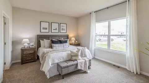 Bedroom - Sanden Rd NE, Cedar Rapids, IA 52411 photo 1 of 8