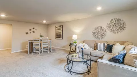 Living - Sanden Rd NE, Cedar Rapids, IA 52411 photo 3 of 5