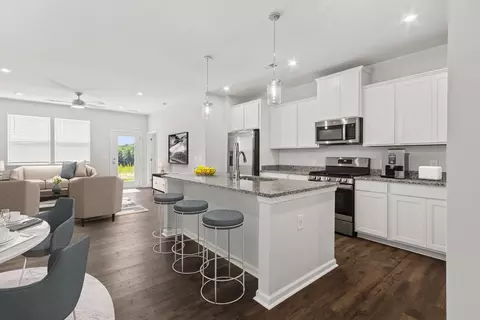 104 Quinn Ln, Fountain Inn, SC 29644