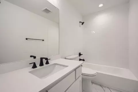 Bath - 11428 Wulstone Rd, Haslet, TX 76052 photo 5 of 9