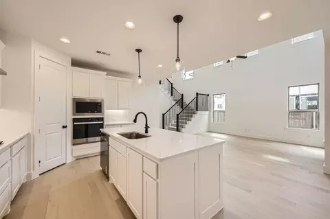 Kitchen - 11428 Wulstone Rd, Haslet, TX 76052 photo 3 of 6