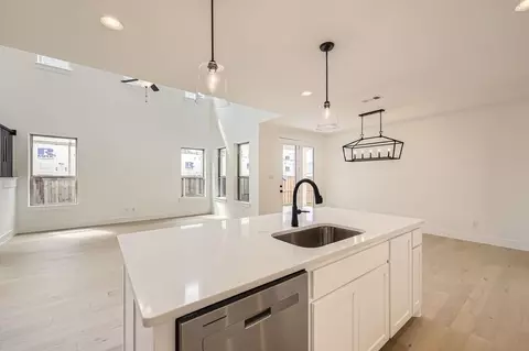 Kitchen - 11428 Wulstone Rd, Haslet, TX 76052 photo 4 of 6