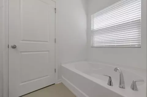 Bath - 260 Barbosa Trl, Saint Augustine, FL 32095 photo 2 of 8
