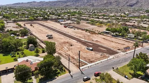 View/Area - 1419 E Harwell Rd, Phoenix, AZ 85042 photo 4 of 12