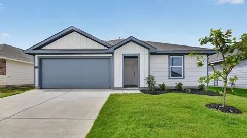 565 Sterling Thicket Ln, Denton, TX 76259