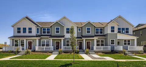 Exterior - 28367 E 5th Ave, Watkins, CO 80137 photo 3 of 4