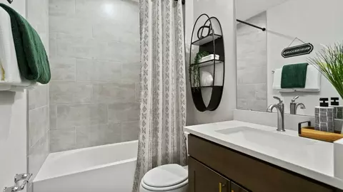 Bath - 219 Meredith Blvd, Winter Haven, FL 33881 photo 4 of 6