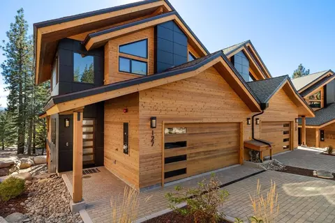 127 Sierra Colina Dr, Stateline, NV 89449