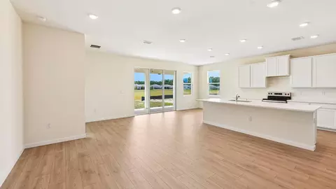 Living - 5204 NW 41st Loop, Ocala, FL 34482 photo 4 of 5