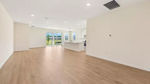 Living - 5204 NW 41st Loop, Ocala, FL 34482 photo 1 of 5