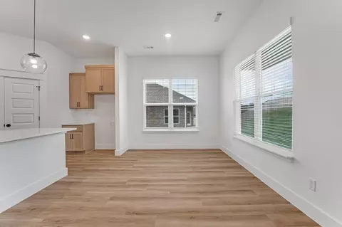 Living - 1005 Aberdeen Ave, Carl Junction, MO 64834 photo 3 of 14