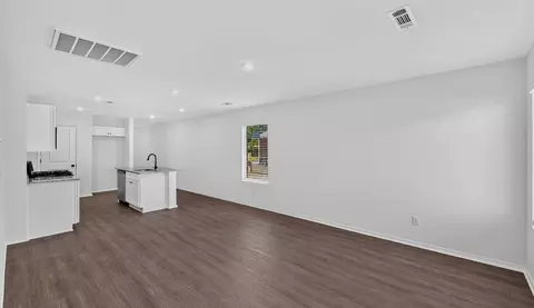 Living - 1695 Ridgeview Dr, Springdale, AR 72762 photo 1 of 2