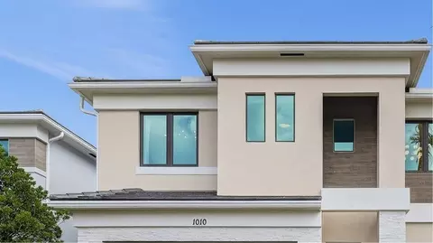 Exterior - 1005 SE Mandy Pl, Stuart, FL 34997 photo 4 of 4