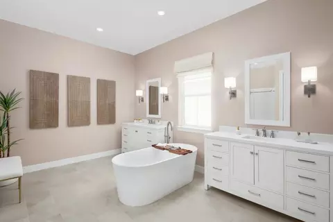 Bath - 6949 Saddleback St, Hesperia, CA 92345 photo 3 of 4