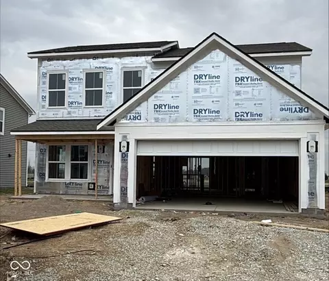 767 Oakleaf Dr, Greenfield, IN 46140