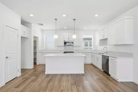 Kitchen - 9316 Via Azul, Pico Rivera, CA 90660 photo 1 of 2