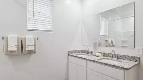 Bath - 2599 W Sentiero Ave, Apache Junction, AZ 85120 photo 6 of 8