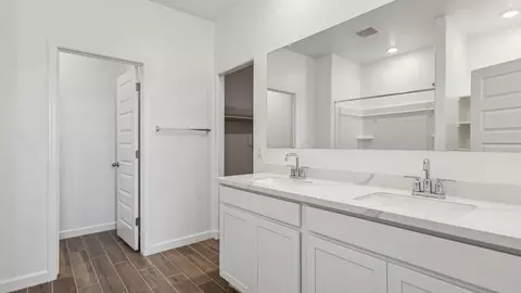Bath - 2599 W Sentiero Ave, Apache Junction, AZ 85120 photo 1 of 8