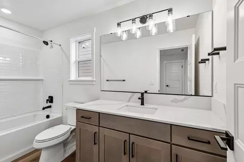 Bath - 24319 13th Ave SE, Bothell, WA 98021 photo 6 of 6