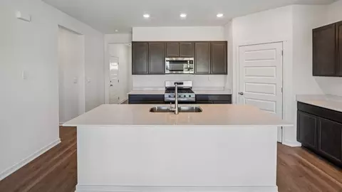 Kitchen - 1226 Tiger Lily Dr, Bartlett, IL 60103 photo 4 of 10