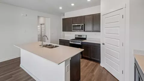 Kitchen - 1226 Tiger Lily Dr, Bartlett, IL 60103 photo 5 of 10
