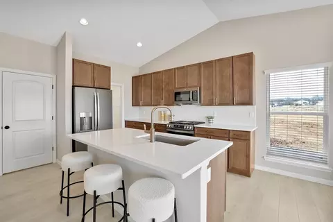 Kitchen - 2337 Castle Hill Dr, Rolla, MO 65401 photo 6 of 6