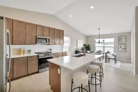 Kitchen - 2337 Castle Hill Dr, Rolla, MO 65401 photo 5 of 6