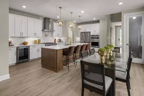 Kitchen - 9566 Harvest Ln, Perry Hall, MD 21128 photo 3 of 4