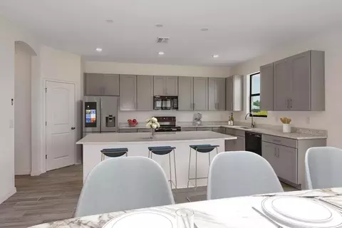 Kitchen - 108 Buddy Ct, Seffner, FL 33584 photo 3 of 4