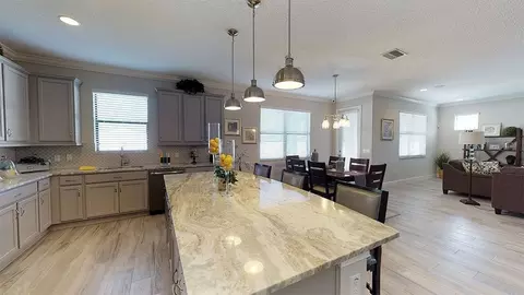 Kitchen - 108 Buddy Ct, Seffner, FL 33584 photo 2 of 4