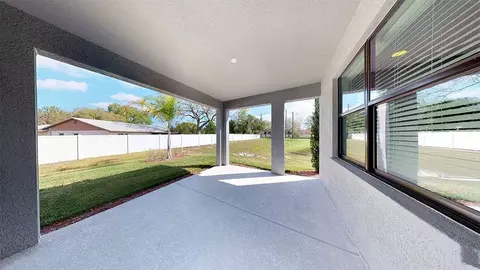 Exterior - 108 Buddy Ct, Seffner, FL 33584 photo 6 of 9