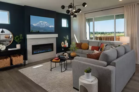 Living - 615 Barquist Ln N, Enumclaw, WA 98022 photo 1 of 4