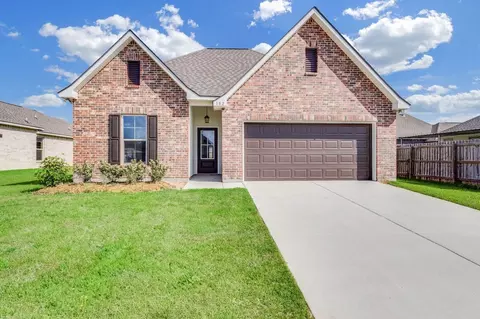 102 Hidden Meadows Dr, Lafayette, LA 70506
