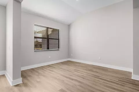 Living - 13408 Lake Gallagher Dr, Dover, FL 33527 photo 1 of 2